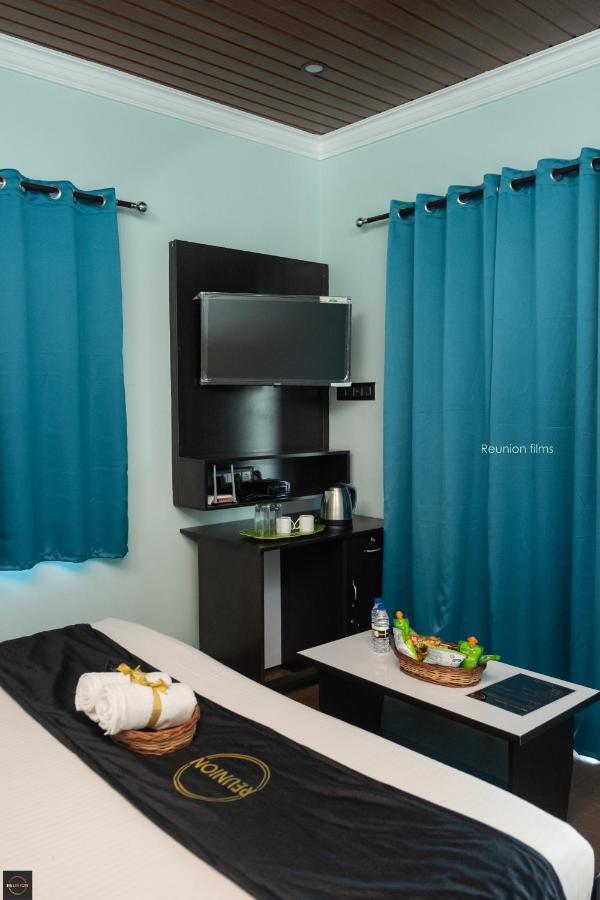Reunion Ocean Tides Hotell Udupi Eksteriør bilde