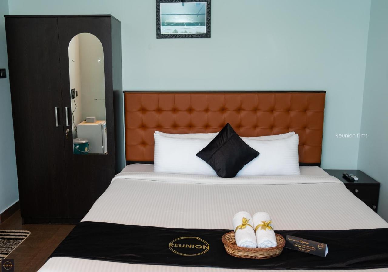 Reunion Ocean Tides Hotell Udupi Eksteriør bilde