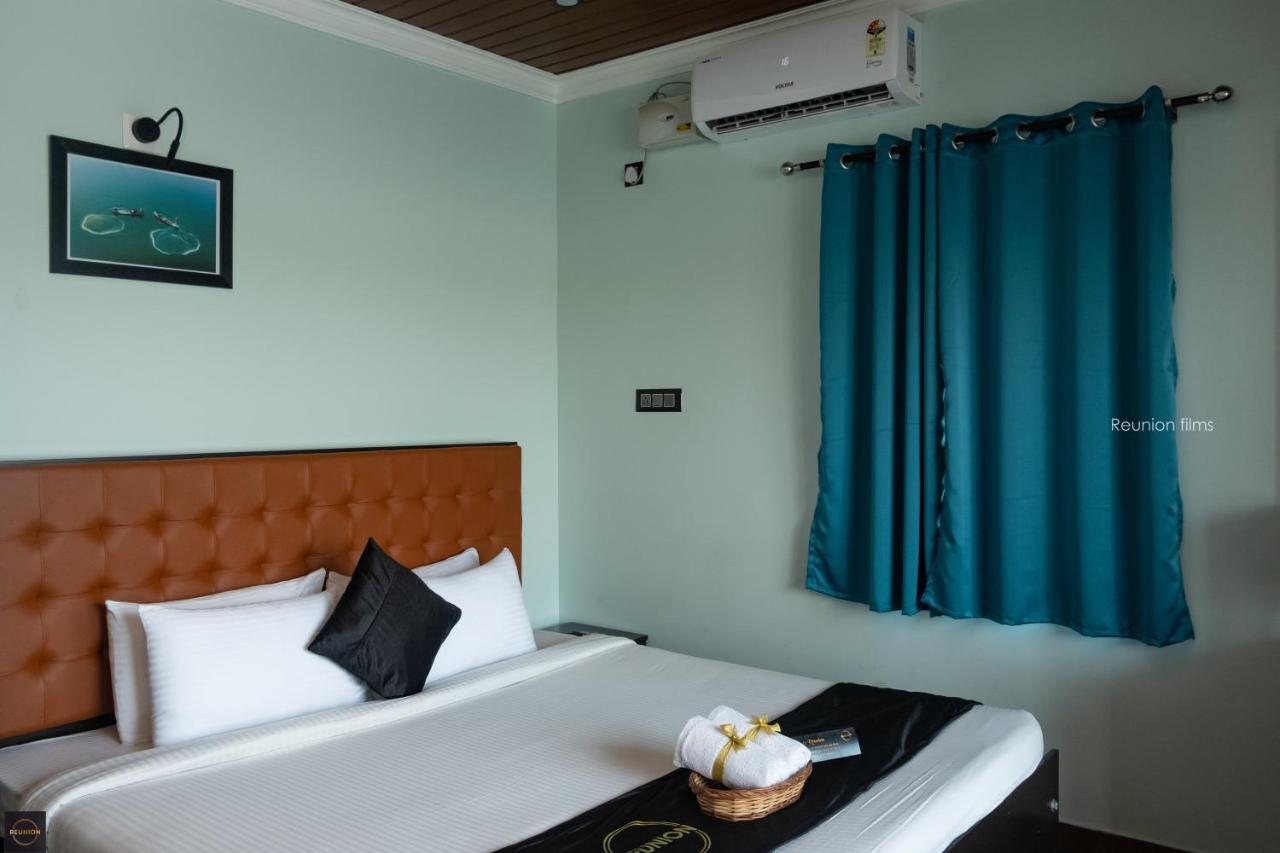 Reunion Ocean Tides Hotell Udupi Eksteriør bilde