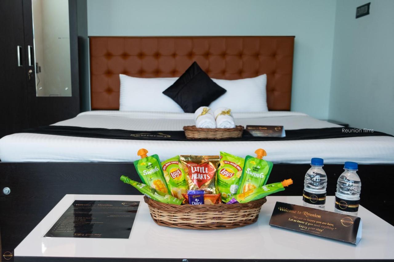 Reunion Ocean Tides Hotell Udupi Eksteriør bilde
