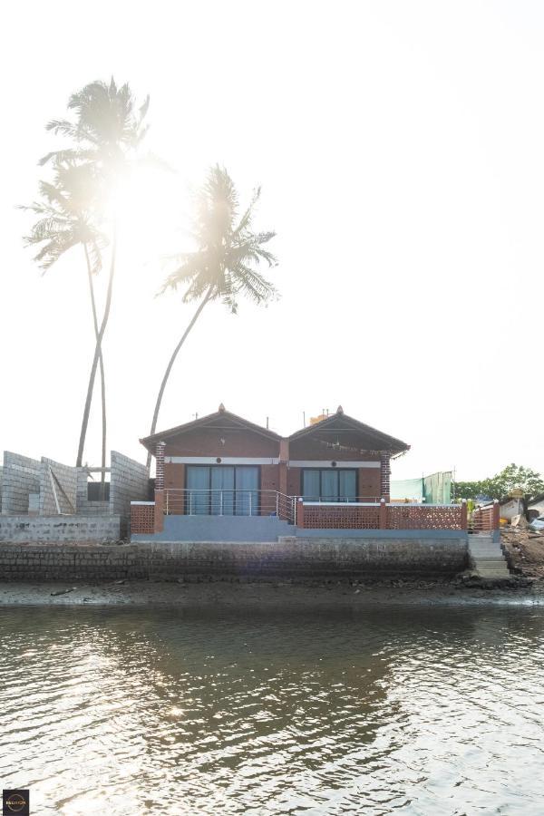 Reunion Ocean Tides Hotell Udupi Eksteriør bilde