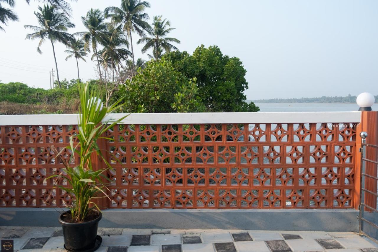 Reunion Ocean Tides Hotell Udupi Eksteriør bilde
