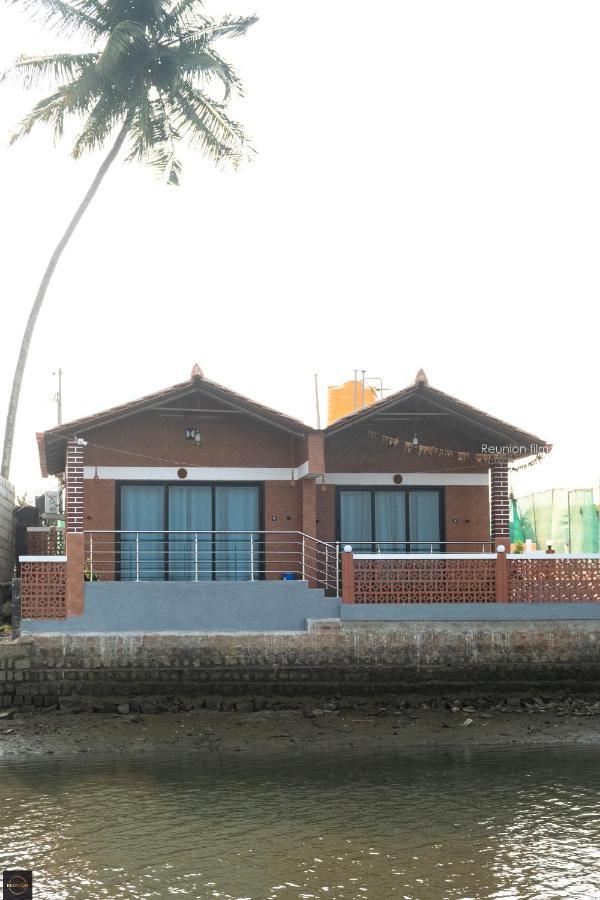 Reunion Ocean Tides Hotell Udupi Eksteriør bilde