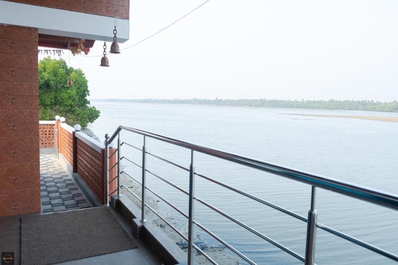 Reunion Ocean Tides Hotell Udupi Eksteriør bilde