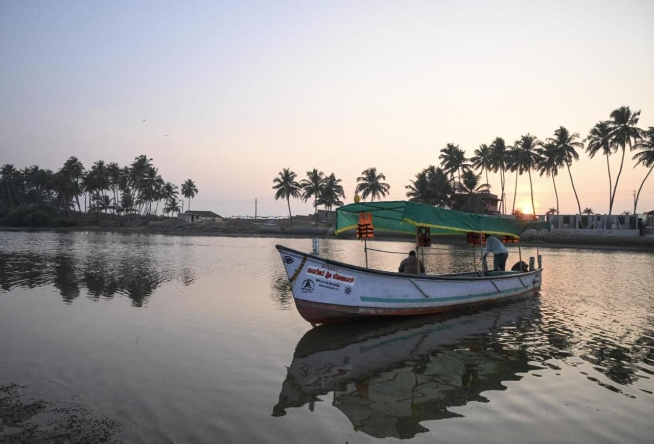 Reunion Ocean Tides Hotell Udupi Eksteriør bilde